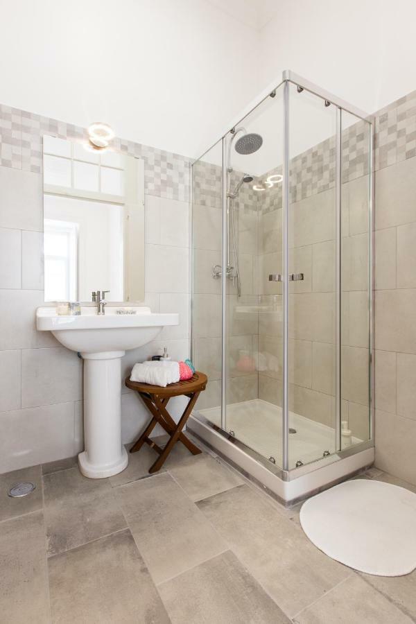 Lejlighed Secret & Charming Baixa 4 Bedroom *